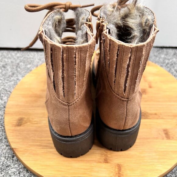 Sz 6 Journee Collection Taupe Faux Fur Trail Lace Up Boots NWT $70 MSRP - Picture 10 of 13